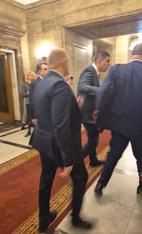 Сблъсък Мирчев-Пеевски 